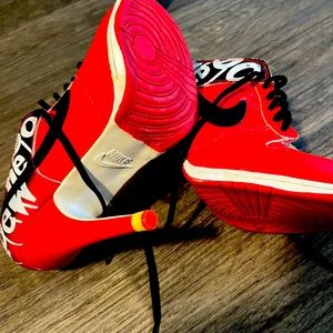Nike heels red